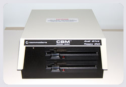 dual drive commodore cbm8280